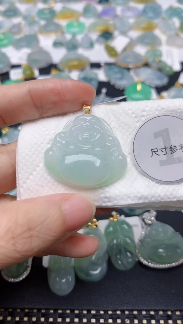 翡翠18K金镶嵌颈饰天然缅甸A货翡翠
