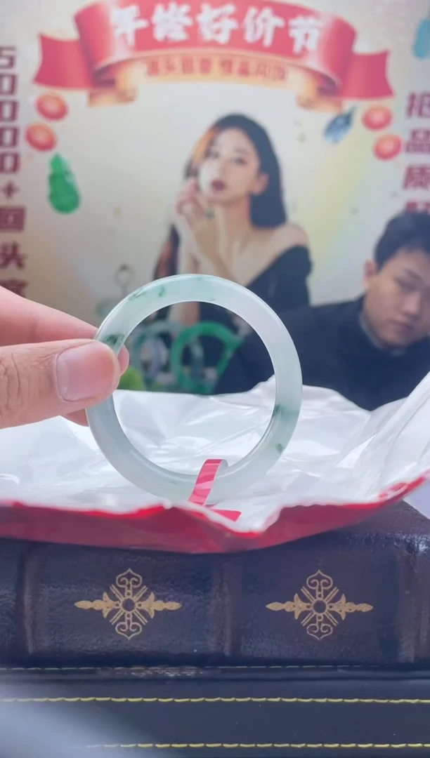 【闪购商品】翡翠手镯未镶嵌手镯4
