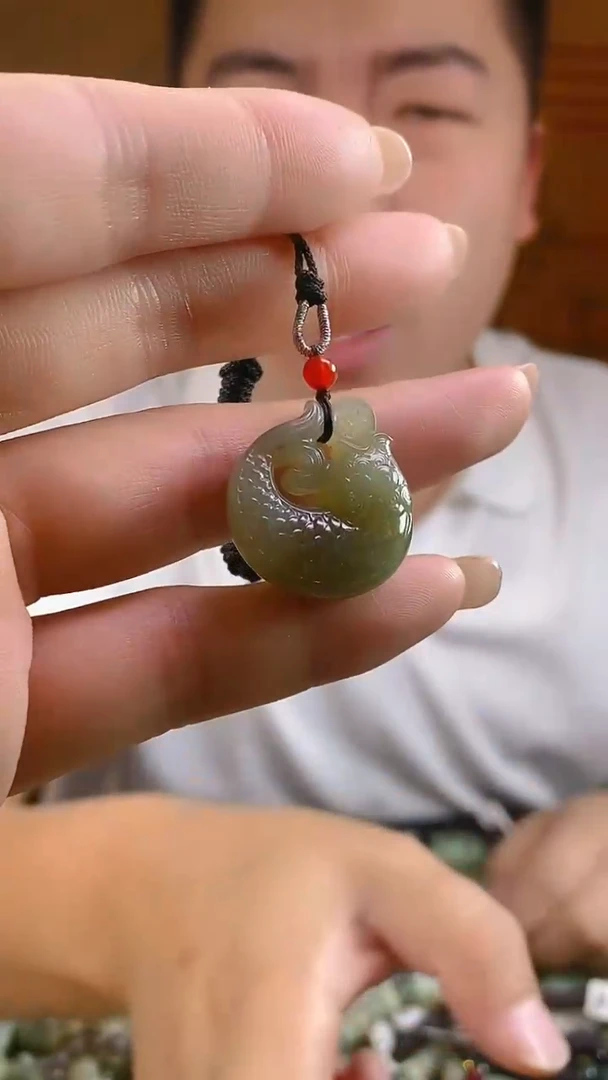 和田玉未镶嵌颈饰多样性发货，拍一发一