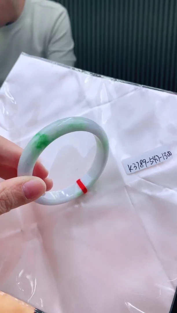 未镶嵌手镯翡翠54+