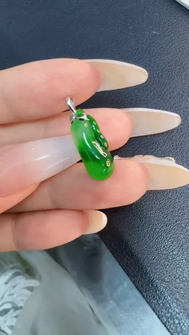 翡翠18K金镶嵌吊坠(不含链)天然缅甸A货翡翠