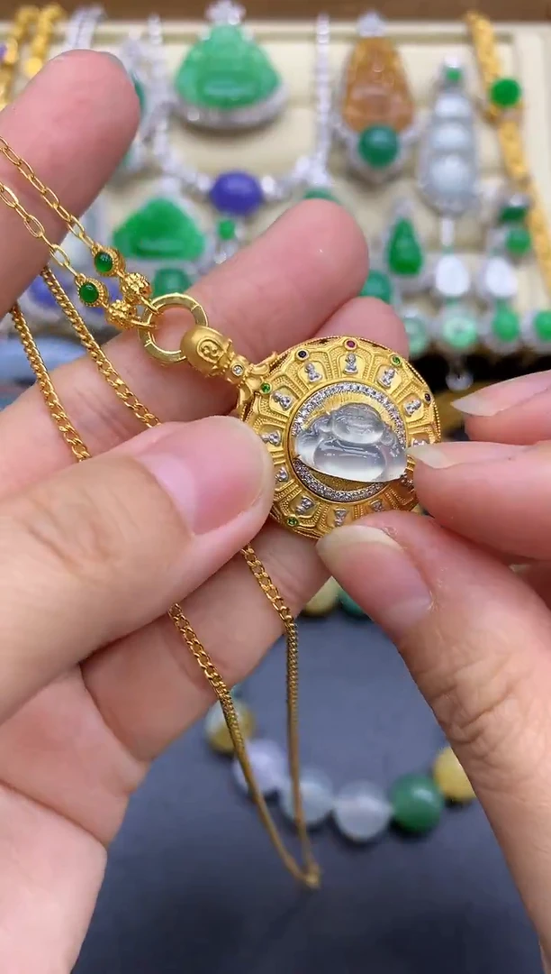 颈饰18K金镶嵌翡翠390-中国好珍宝