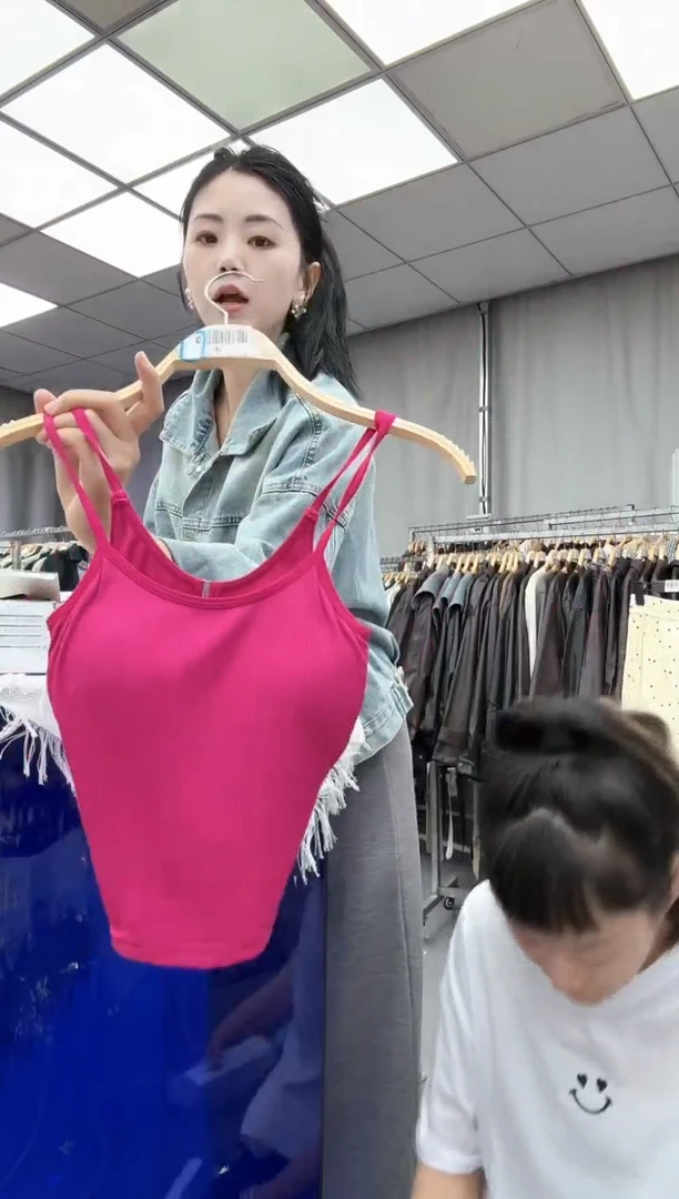 5ping  大哥家漂亮衣服漂亮颜色