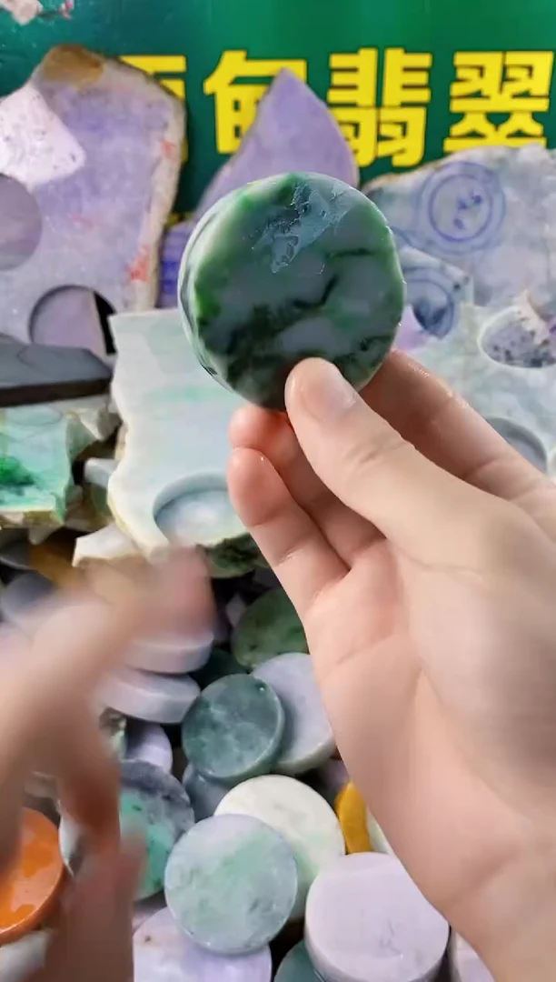 翡翠挂件未镶嵌纯天然A货翡翠9