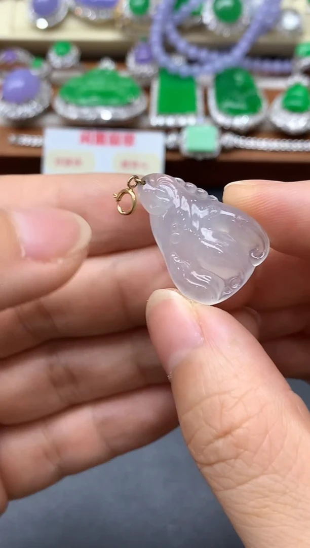 颈饰18K金镶嵌翡翠52-中国好珍宝