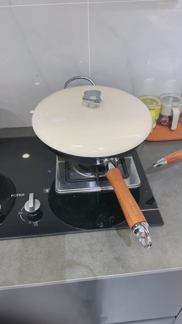 【闪购商品】瓷古法炒锅32cm-奶油白