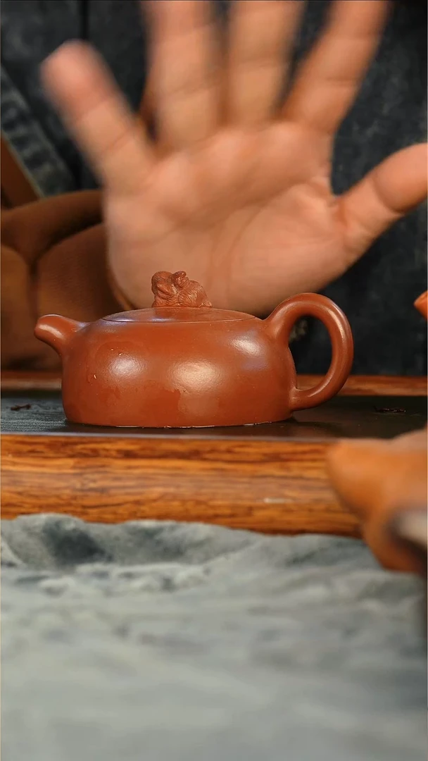 茶壶紫砂朱泥玉兔小半月