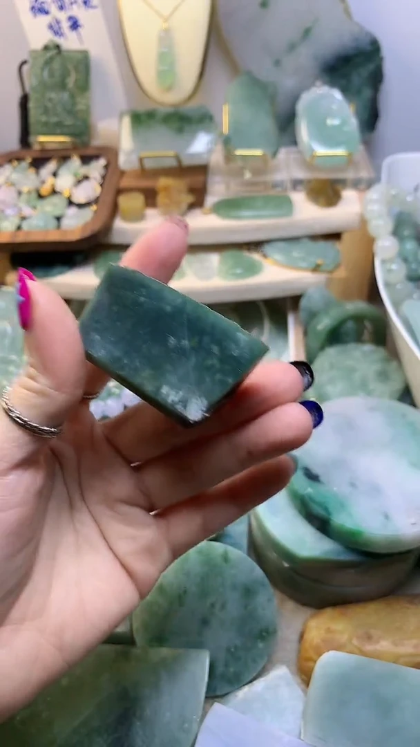 未镶嵌挂件翡翠 缅甸A货翡翠，没有运费险