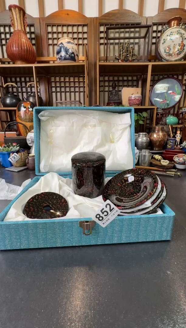 摆件  注意：回流商品，默认有瑕，不退不换。