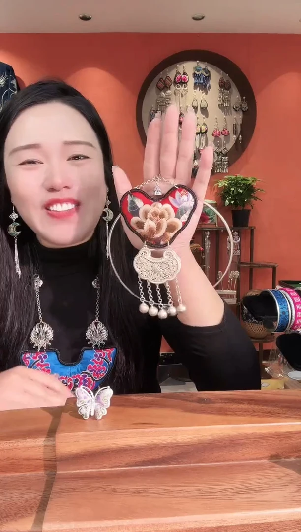 织绣手工刺绣苗绣饰品08