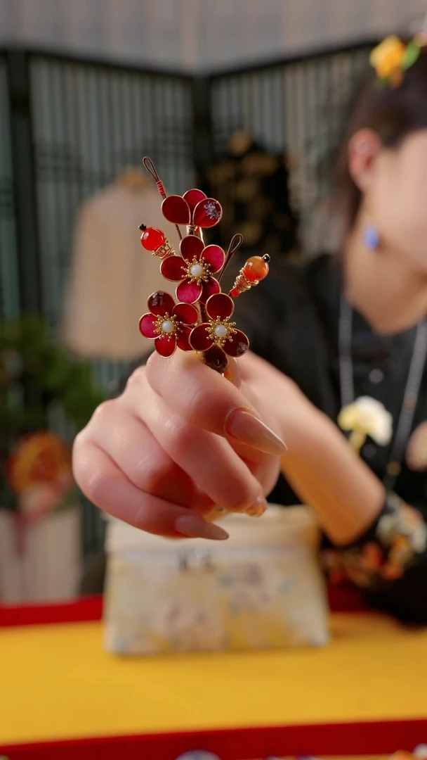 刺绣非遗苏绣绒花手工饰品