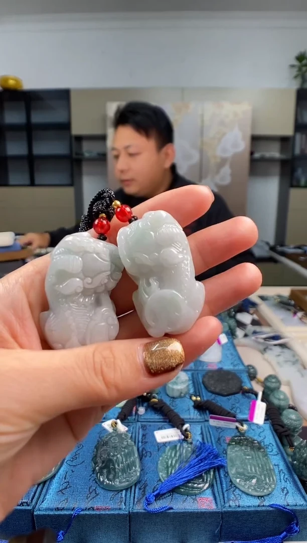颈饰未镶嵌翡翠多样性发其一