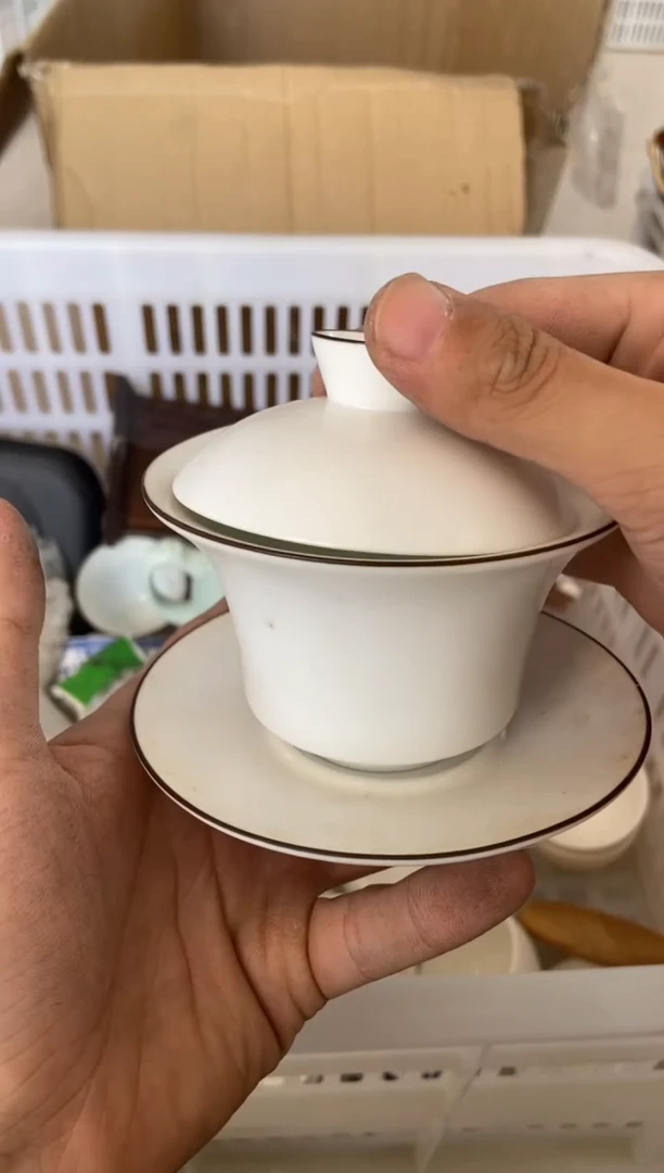 无运费险有瑕疵的摄影的产品有使用过的痕迹有点脏介意勿拍