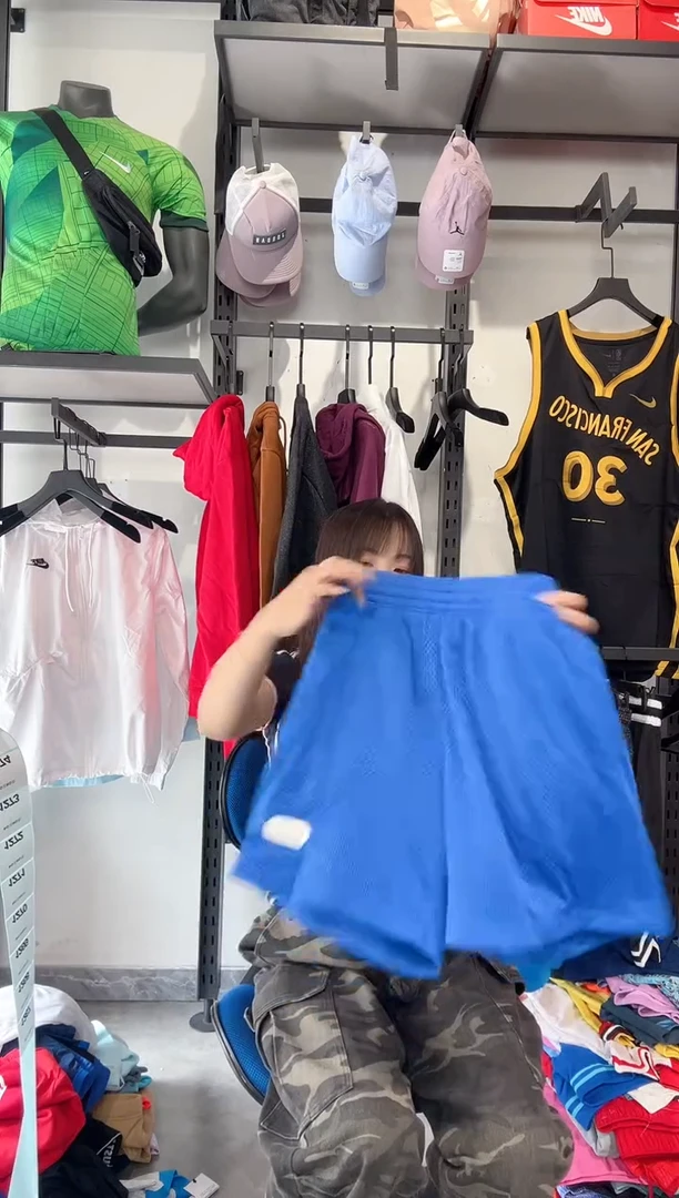 1267  编码 瑕疵款直播间过款为准 尺码
