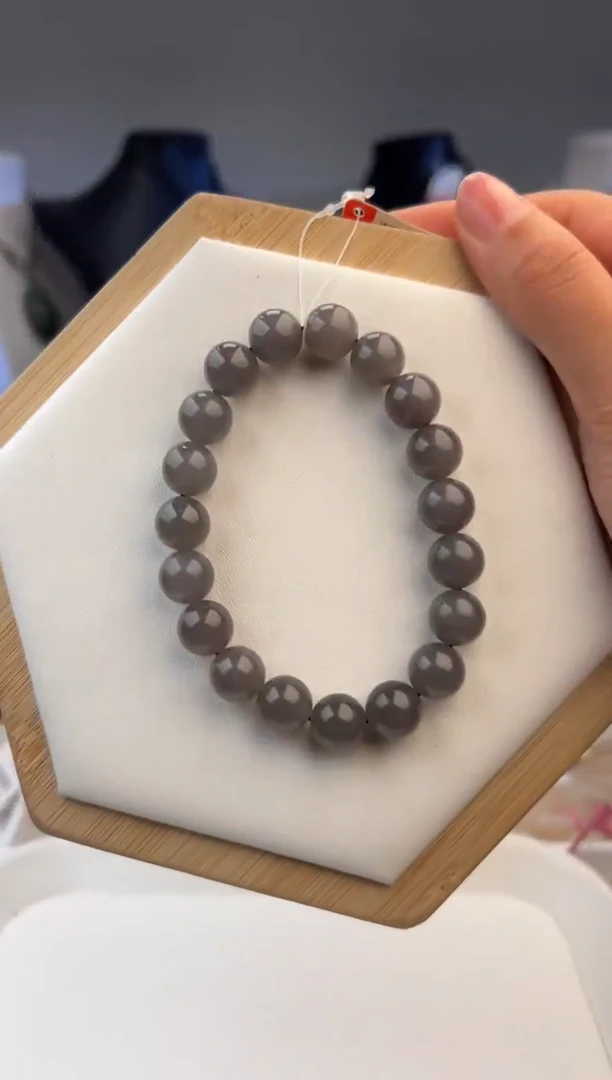 未镶嵌手串和田玉680