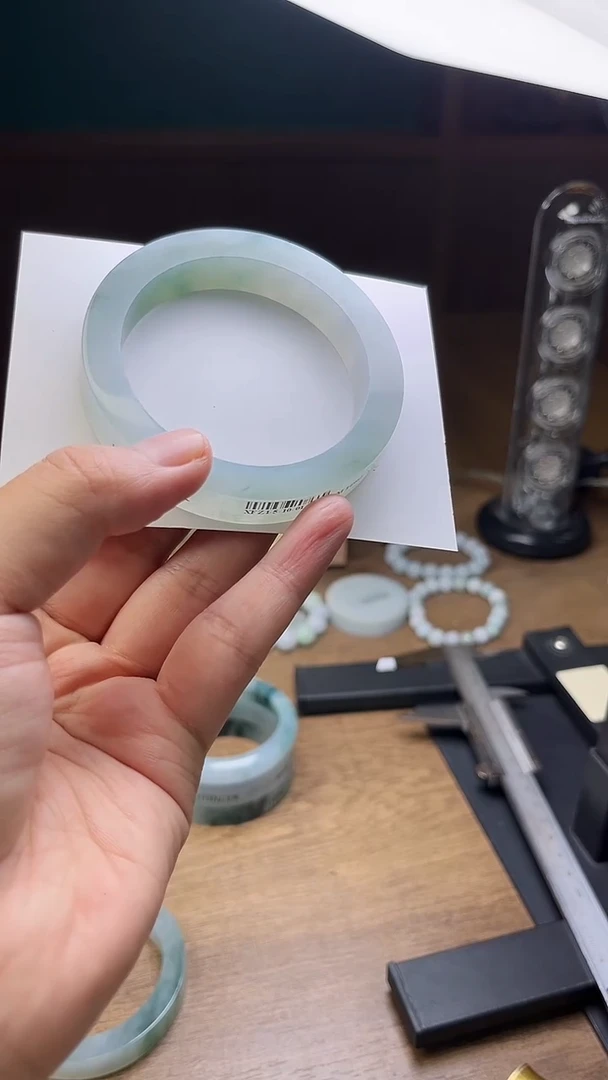 未镶嵌手镯定制翡翠晓*定制