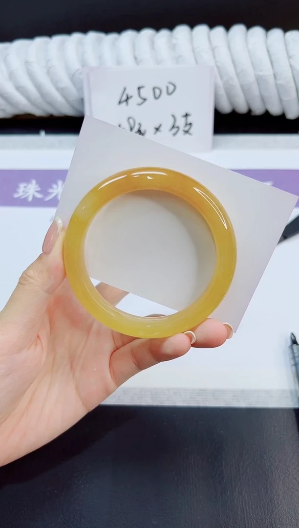 未镶嵌手镯石英质玉70/59.8  HL