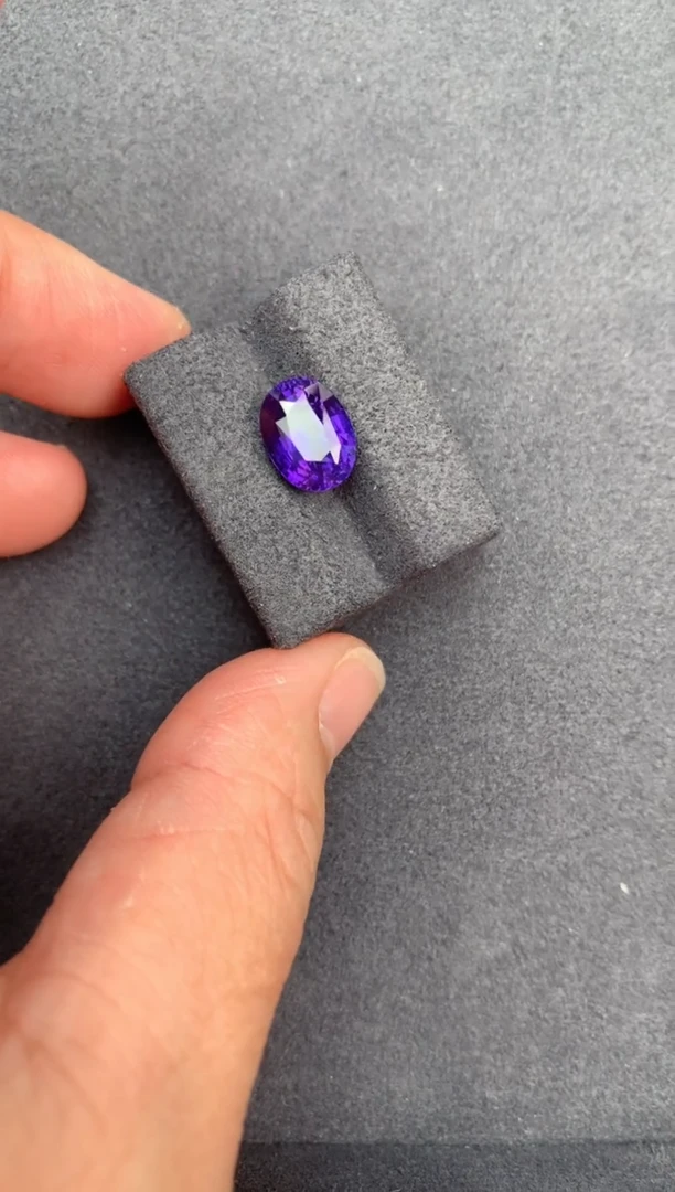 【闪购商品】彩色蓝宝石裸石未镶嵌4.5ct无烧紫蓝宝