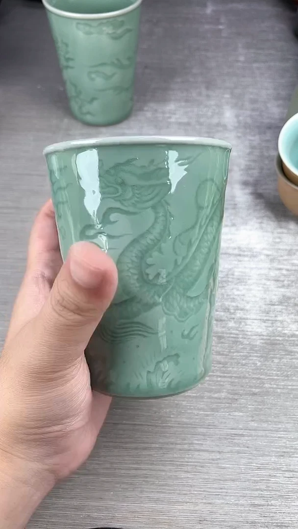 青瓷仓储福利清仓龙