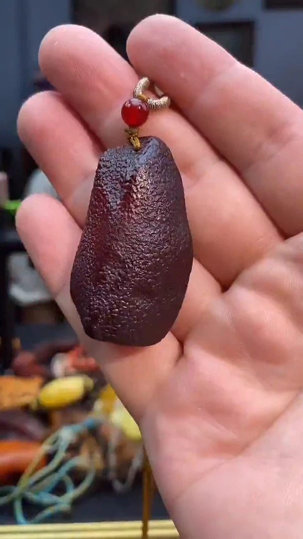 琥珀颈饰未镶嵌吊坠
