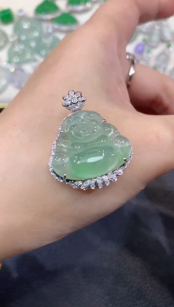 吊坠(不含链)18K金镶嵌翡翠A47