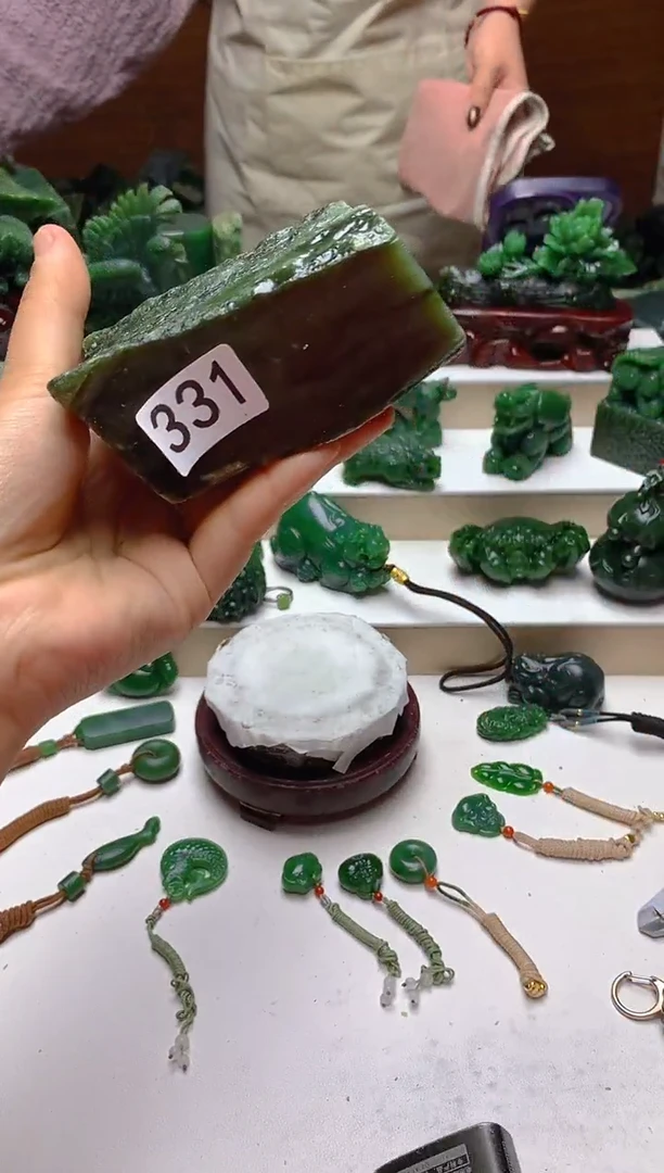 未镶嵌和田玉挂件1