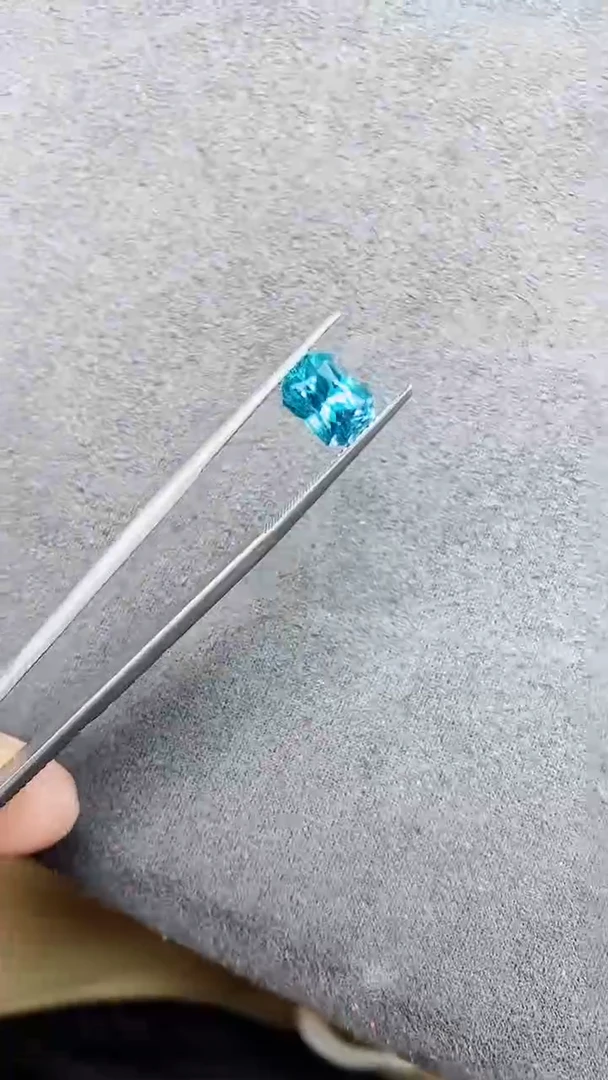 未镶嵌天然锆石裸石4.4ct