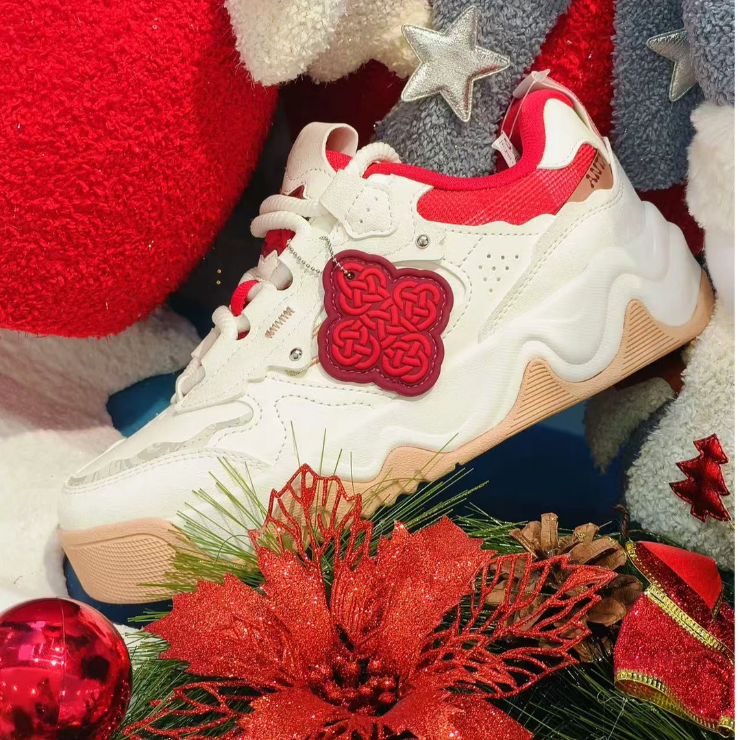 安踏儿童女童2025春季新款舒适防滑中大童新年款板鞋322518020