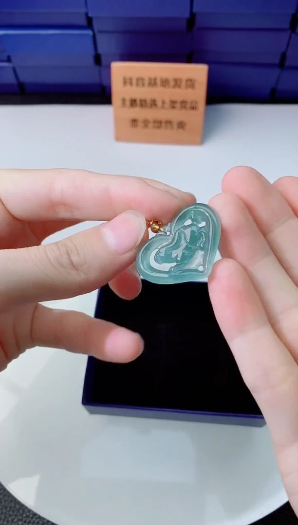 翡翠未镶嵌颈饰111111111