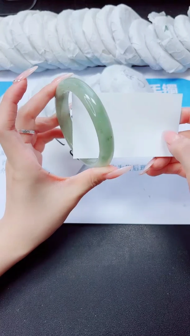 石英质玉手镯未镶嵌43/60.3