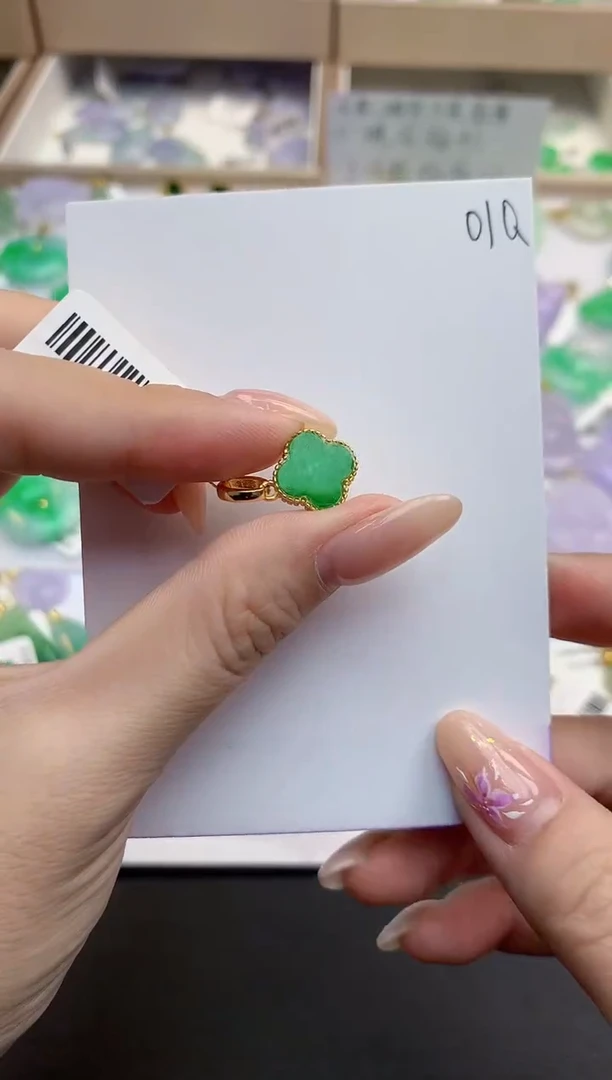 颈饰未镶嵌翡翠天然缅甸A货翡翠