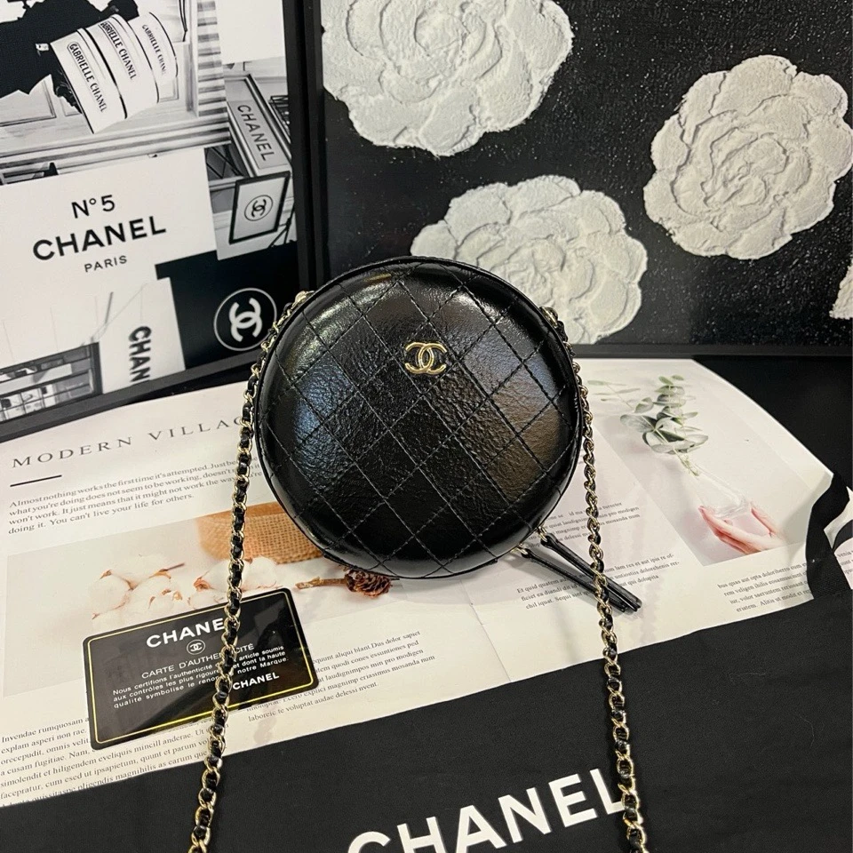 95新 Chanel/香奈儿 黑色硬圆饼单肩包标卡齐全27开B2604