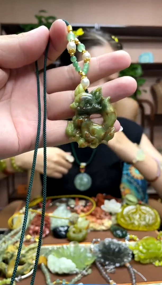 未镶嵌岫玉吊坠·3