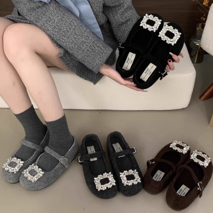 2025秋冬新款毛毛加绒单鞋毛呢子平底方扣水钻配裙子加绒玛丽珍鞋