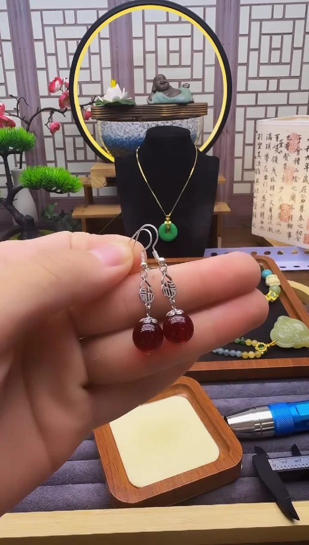 银S925镶嵌血珀耳饰E464
