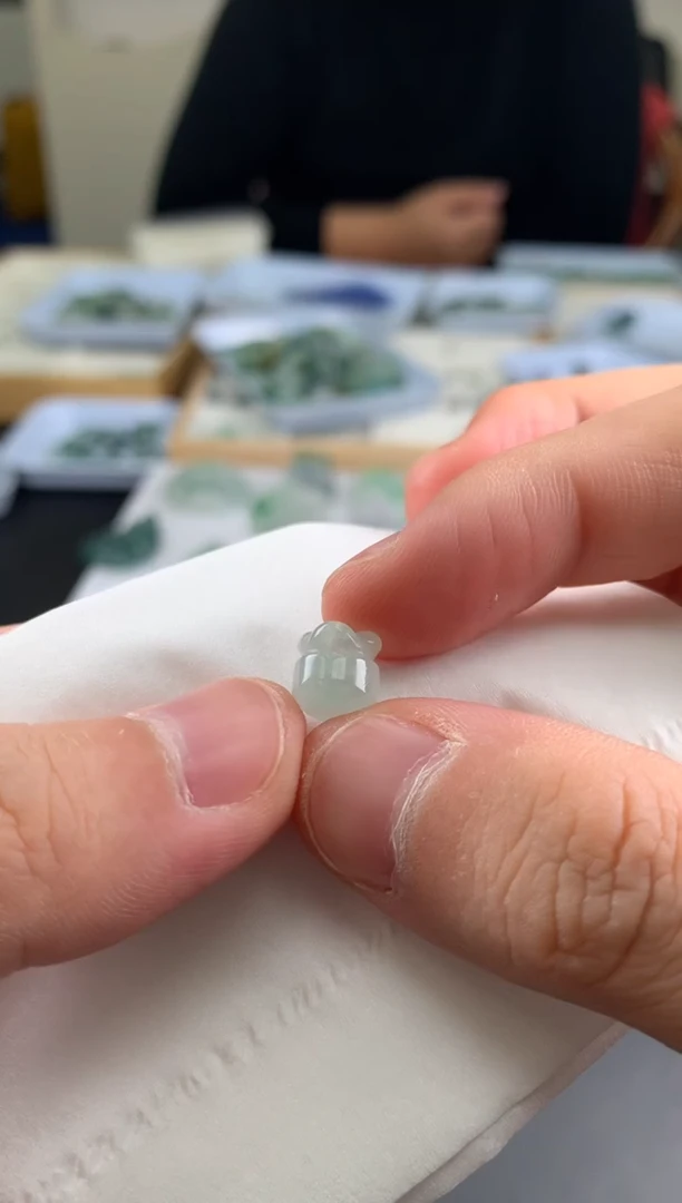 【闪购商品】定制翡翠未镶嵌翡翠