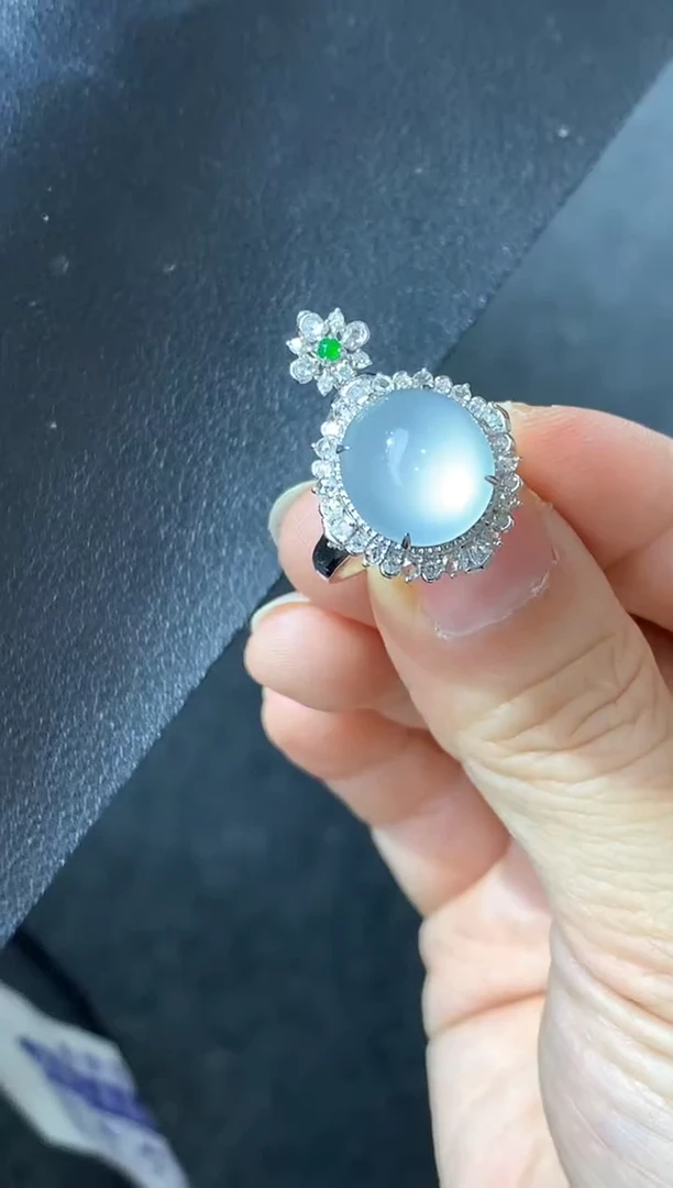 18K金镶嵌戒指翡翠679-中国好珍宝