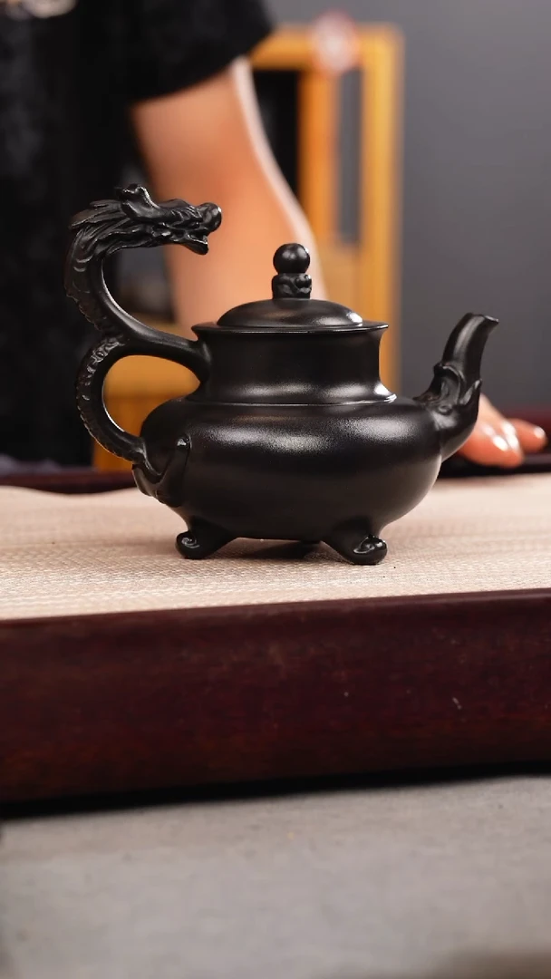 茶壶紫砂石黄 三足龙把壶