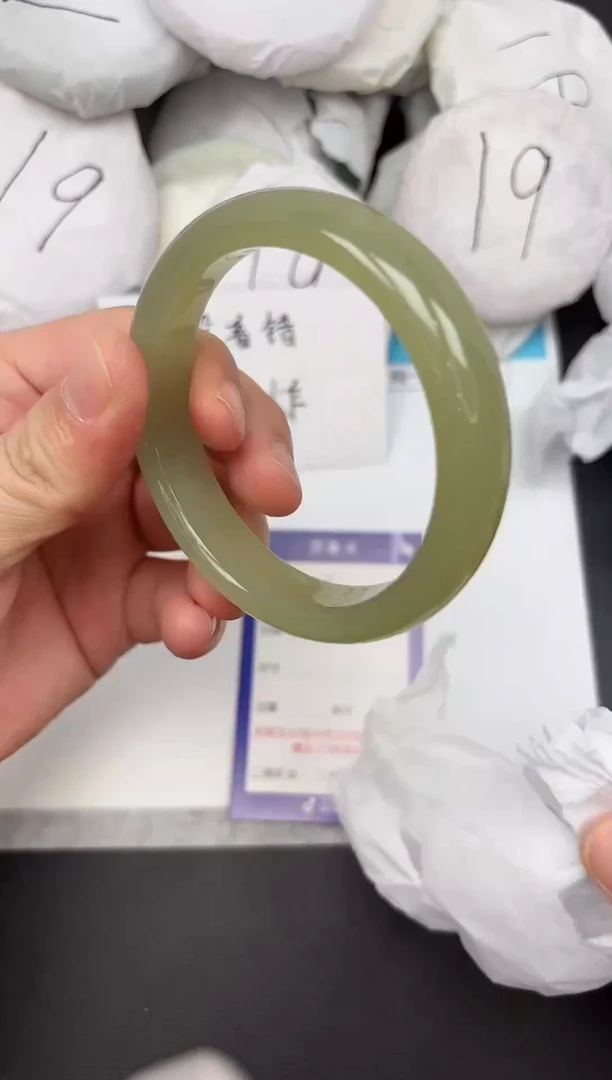 未镶嵌手镯石英质玉26-58/59