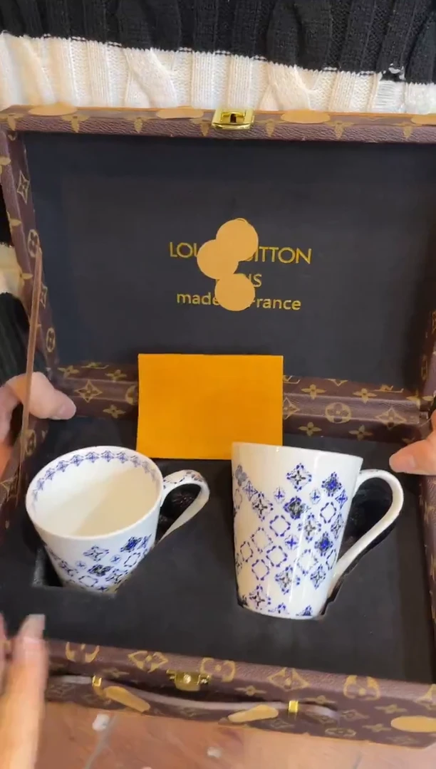 杯鸿辉家品牌瓷器，京东包邮！