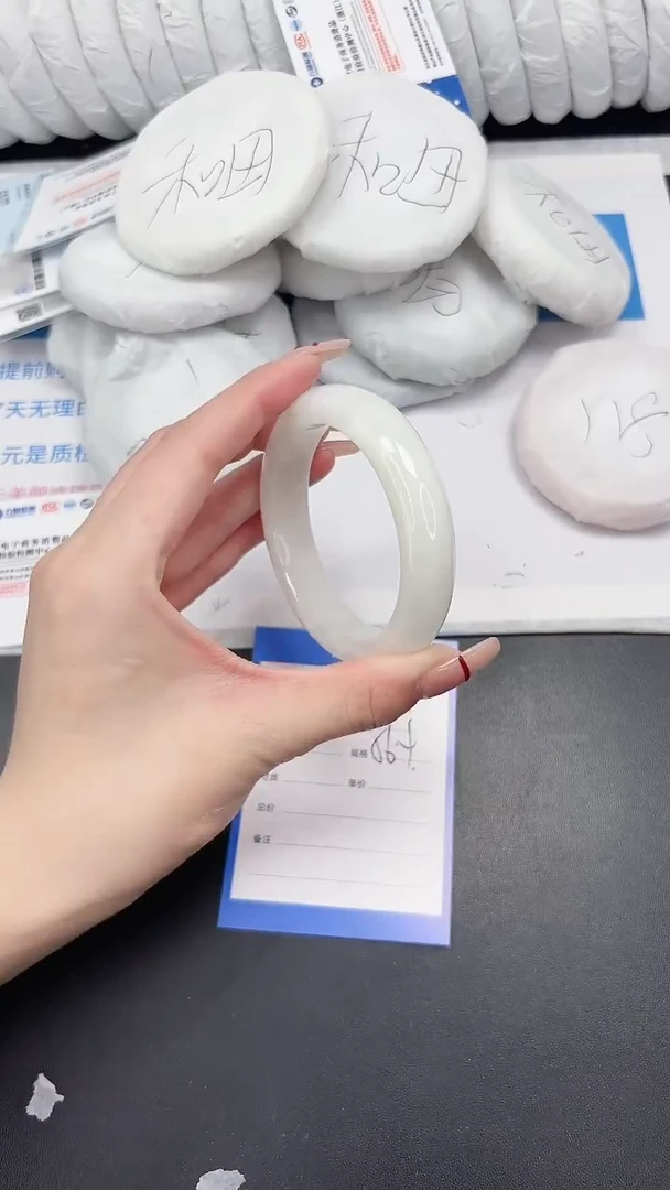 未镶嵌手镯和田玉99-56.4BK
