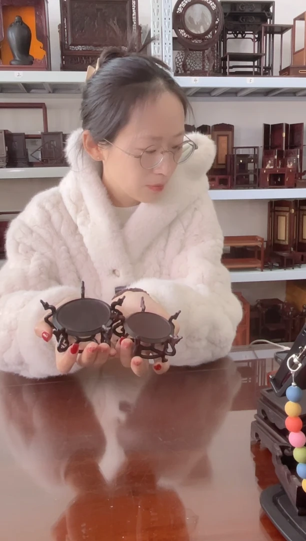 【闪购商品】卢氏黑黄檀（大叶紫檀）鱼缸架2个100