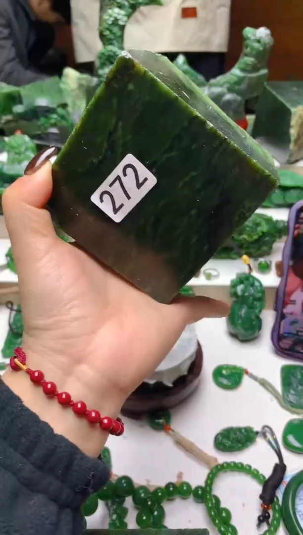 未镶嵌和田玉珠宝半成品1