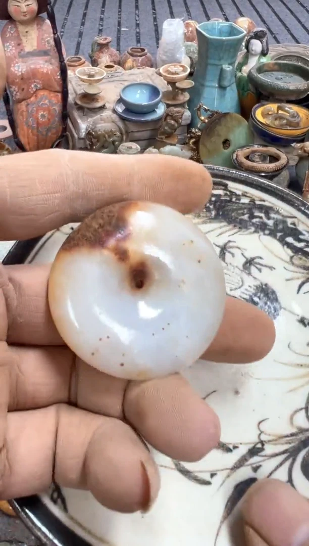 瓶子陶瓷摆件颜色随机