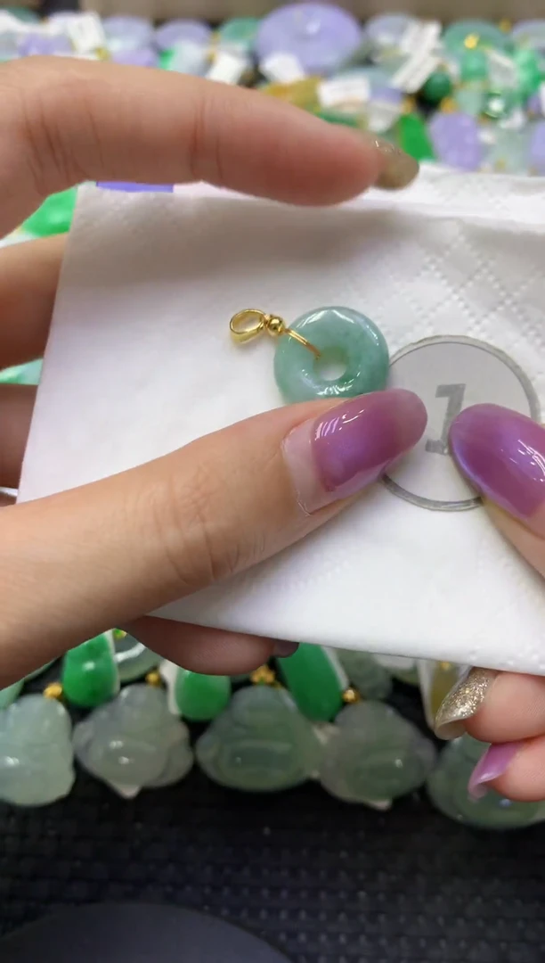 颈饰未镶嵌翡翠天然缅甸翡翠A货