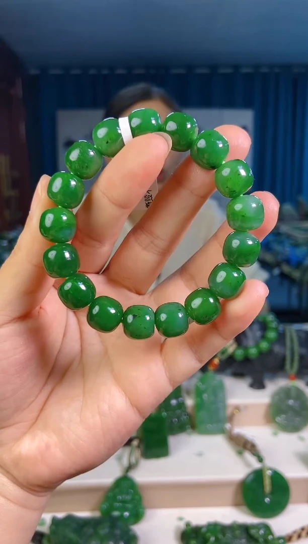 未镶嵌和田玉挂件1