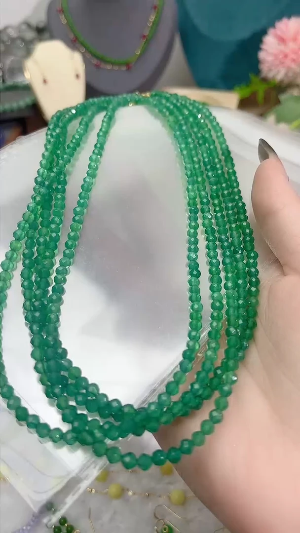 【闪购商品】绿水晶颈饰银S925镶嵌圆39
