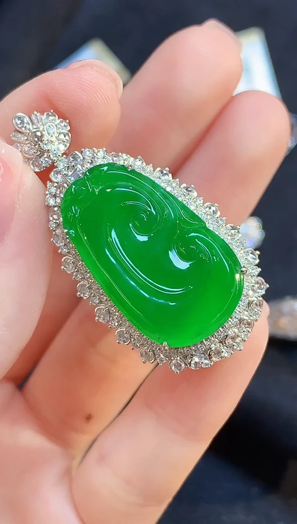 吊坠(不含链)18K金镶嵌翡翠GJC