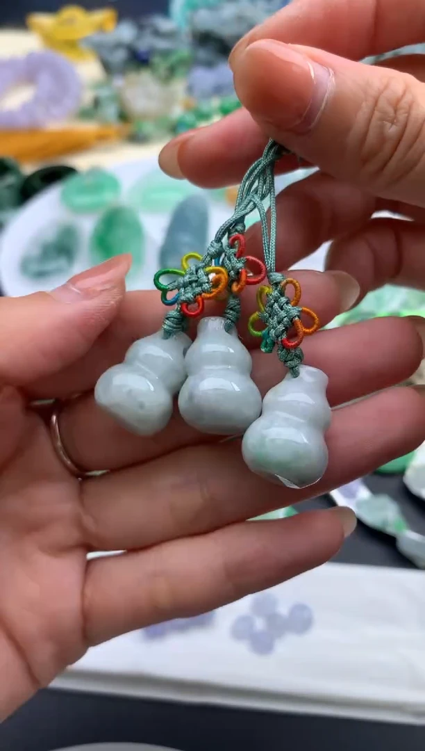 翡翠未镶嵌颈饰翡翠多样性发一套