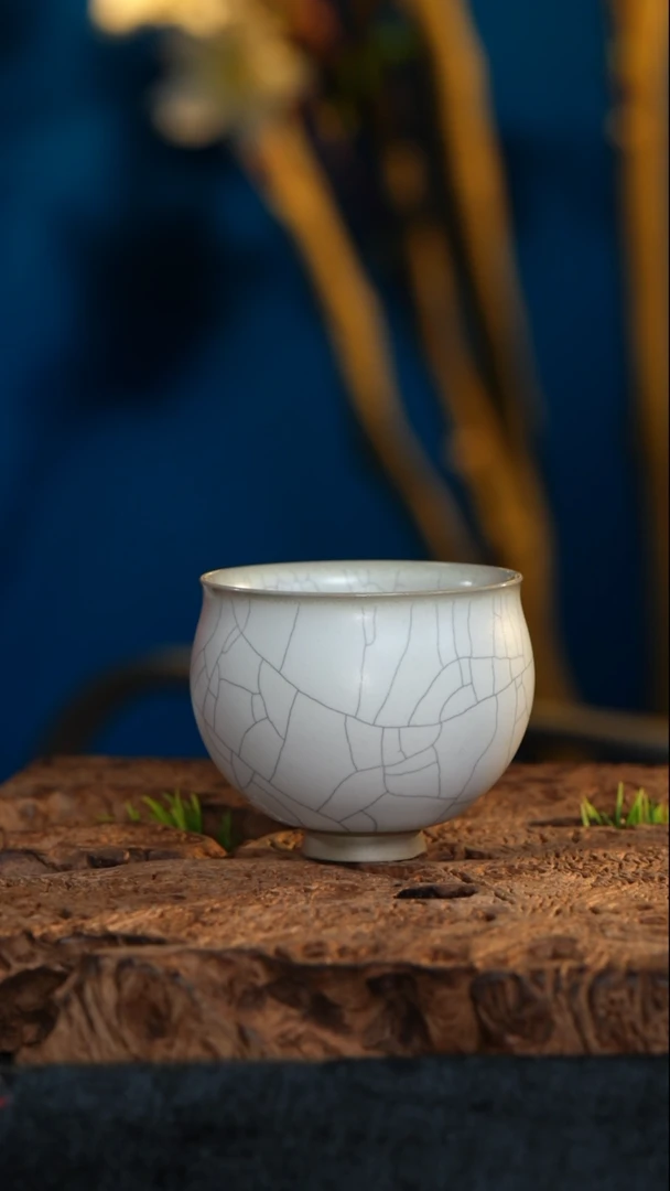 【闪购商品】【1444】亚光白釉开片折口杯